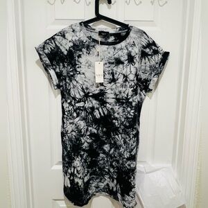 Vici Monochrome Tie-Dye Short Sleeve Tee